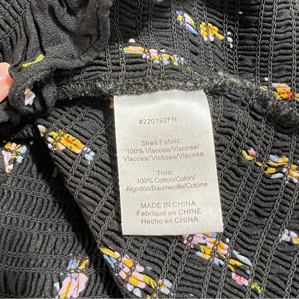 SOLD Anthropologie Dolan Pieta Balloon Sleeve Smocked Floral Blouse Large Black - Picture 10 of 11
